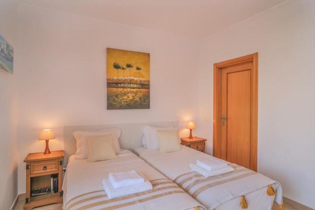 Bedroom with single beds